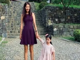 女優キム・ビヌ、娘は「私の生涯の友人」…ダイエット後75kgから55kgに
