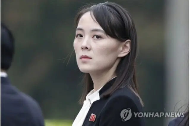 金与正氏は１３日に発表した談話で、韓国側に対する武力行使などを示唆した。写真は２０１９年、金委員長のベトナム訪問に同行した金与正氏（資料写真）＝（ＥＰＡ＝聯合ニュース）