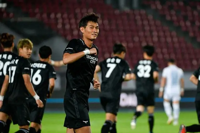 “300試合出場目前”城南FCのヤン・ドンヒョン「責任感持って連敗脱出を導く」（提供:news1）