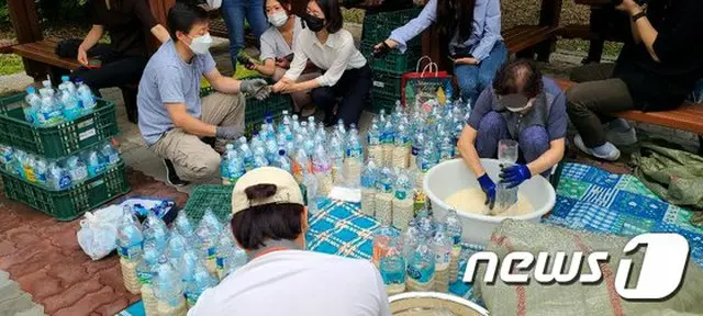 韓国政府による強力制裁にも関わらず…脱北者団体が北朝鮮に「米を送る」計画（提供:news1）