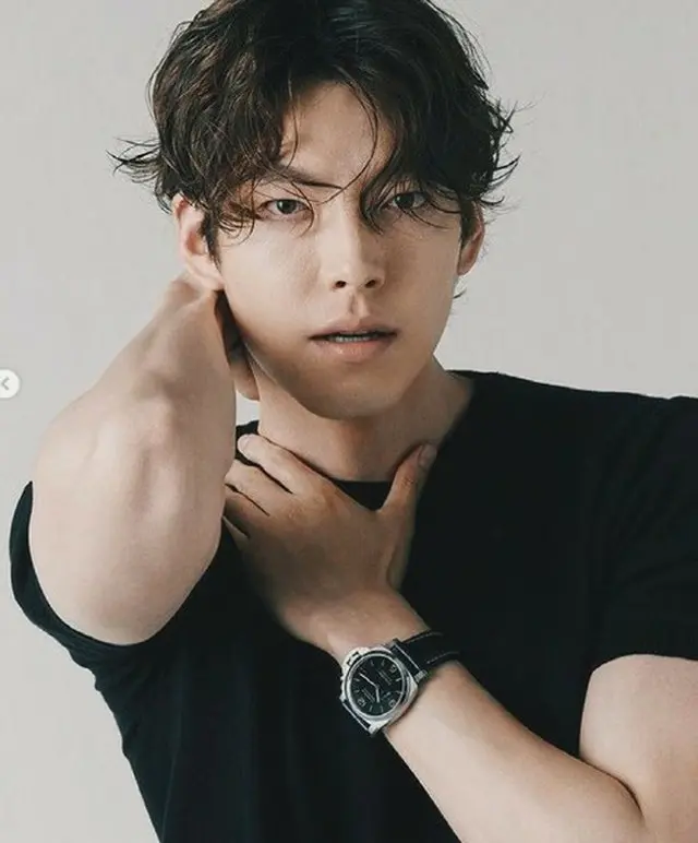 【トピック】完全復活間近の俳優キム・ウビン、鍛え上げた肉体を誇る最新グラビアが話題（画像提供:OSEN）