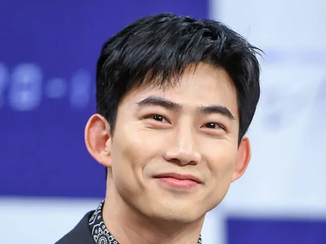 テギョン（2PM）の”公開恋愛”にファンの祝福相次ぐ 「一般女性と交際中」（画像:OSEN）