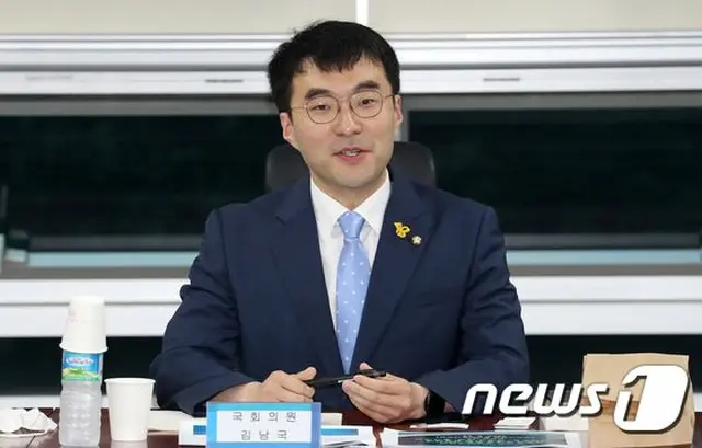 キム・ナムグク議員 「検察総長の支持率上昇は法務部長官の指示を無視したため」＝韓国（提供:news1）
