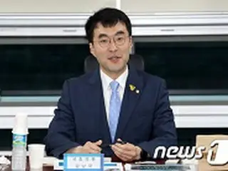 キム・ナムグク議員 「検察総長の支持率上昇は法務部長官の指示を無視したため」＝韓国