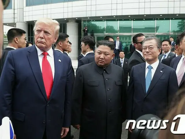トランプ米国大統領は米国大統領選挙の前に、米朝首脳会談を推進する可能性があると、ボルトン前米国大統領補佐官が語った（提供:news1）