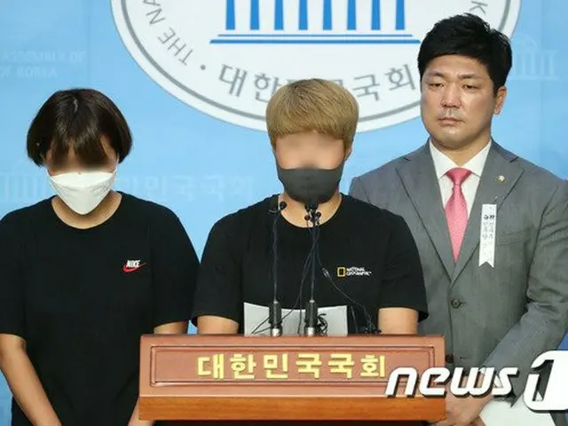 女子トライアスロン元韓国代表選手の自殺、同僚選手らが記者会見「主将が”屋上から飛び降りろ”と脅迫」（画像:news1）