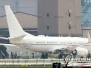 来韓の米国務副長官　米空軍基地でコロナ検査＝夕食会中止