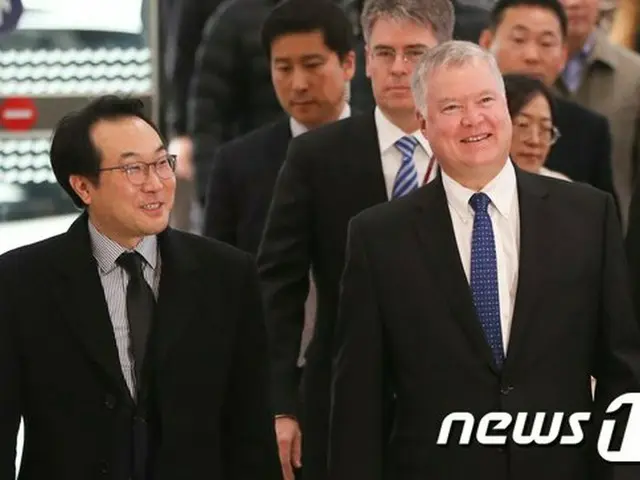 米国務副長官、韓国の北朝鮮担当高官と非公開で朝食（提供:news1）