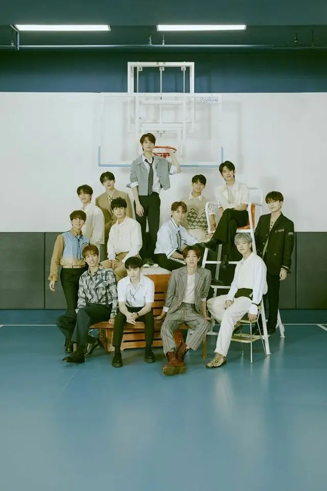 【公式】「SEVENTEEN」、ミニ7集「胴上げ」120万枚突破,、ガオン月間チャート2冠（提供:OSEN）