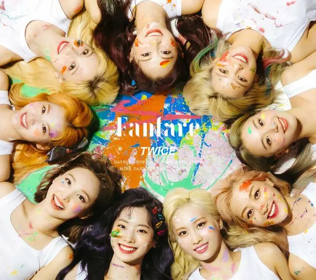 「TWICE」が日本の新しいシングル「Fanfare」で再びオリコンチャートを強打した。（提供:OSEN）