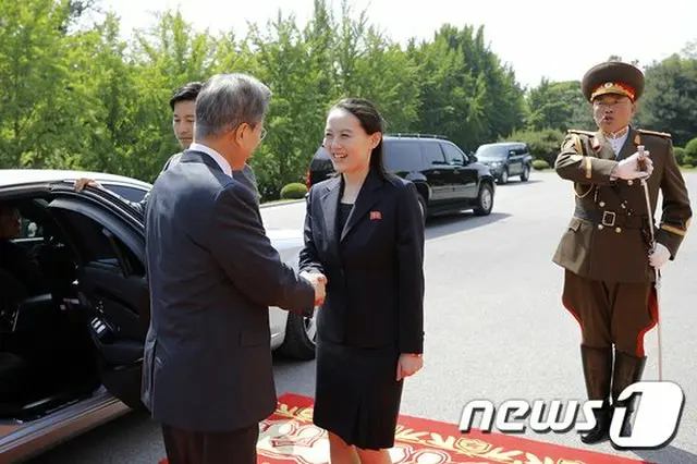 文在寅 韓国大統領と金与正 北朝鮮労働党第1副部長（提供:news1）