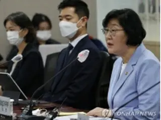 故ソウル市長のセクハラ疑惑に「責任痛感」　韓国担当閣僚