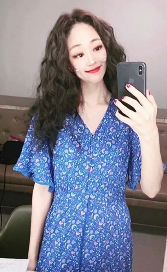 女優キム・ヒョジン、優しいお母さんからモデルのようなスタイルまで多様な魅力（提供:OSEN）