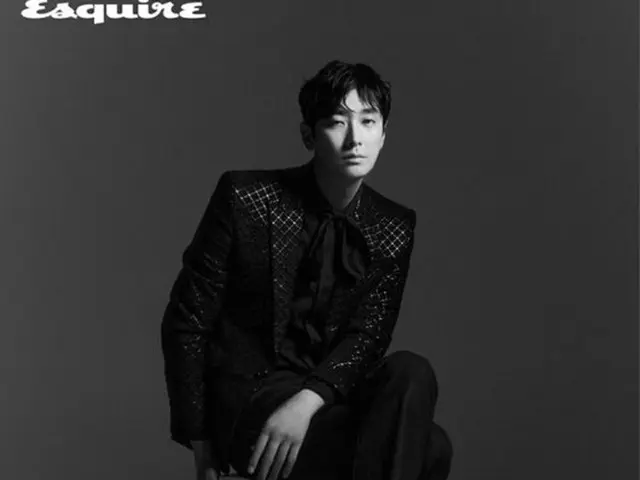 俳優チュ・ジフンが、男性ファッション・ライフスタイルマガジン「Esquire Korea」の2020年8月号のカバーを飾った。（提供:OSEN）