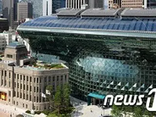 現役記者がソウル市庁の事務室に無断侵入、自殺した前市長のセクハラ関連資料を撮影か＝韓国