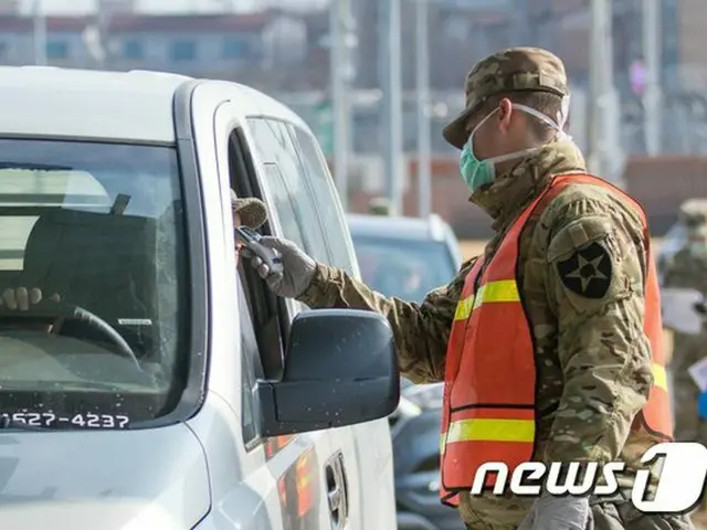 最近、海外から韓国に入国した在韓米軍の将兵たちのうち、新型コロナの感染者が次々と確認されている（提供:news1）