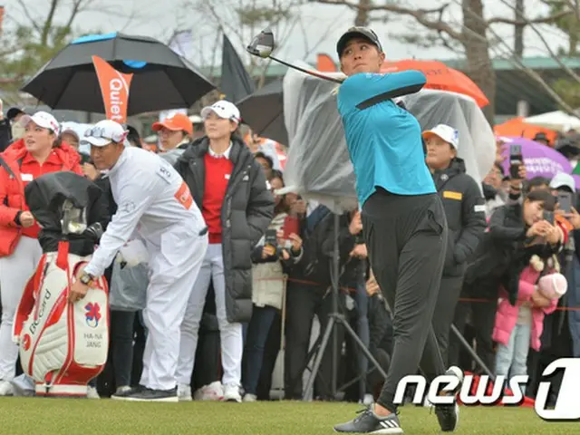 “メジャークイーン”ダニエル・カン、5か月ぶりに再開のLPGA初大会で優勝（画像提供:news1/2019.12.1）