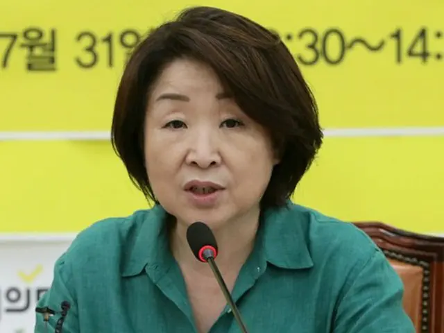 韓国野党“正義党”のシム・サンジョン代表は「異常気象による豪雨は、温室ガスの排出による気温上昇が招いたものだ」と語った（提供:news1）