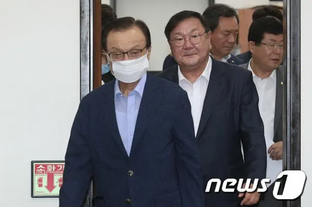 韓国の国会で開かれた最高委員会議に参席している、韓国与党“共に民主党”の李海チャン代表（提供:news1）