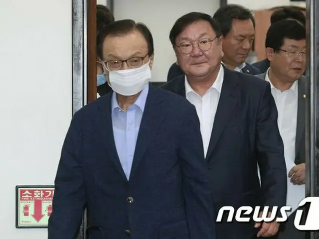 韓国の国会で開かれた最高委員会議に参席している、韓国与党“共に民主党”の李海チャン代表（提供:news1）