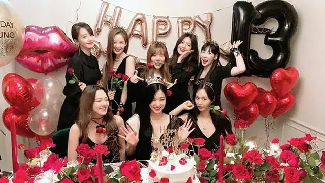 「少女時代」メンバーら、デビュー13周年を祝う（提供:news1）
