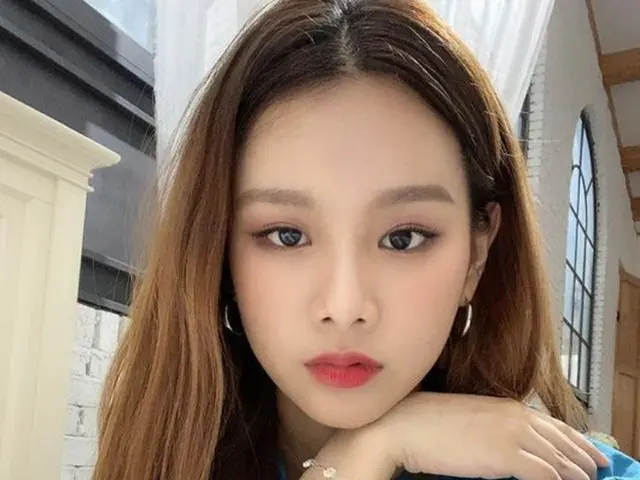 歌手ナッティ（NATTY）が美貌で視線をひきつけた。（提供:OSEN）