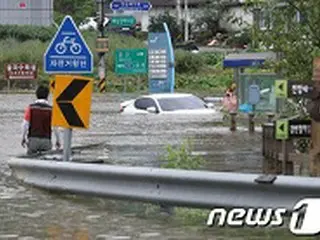 記録的豪雨で「被災者1648人」…「一時退避者4914人」、「施設被害5637件」＝韓国