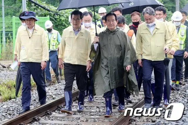 丁世均国務総理、文在寅大統領に続いて休暇延期…集中豪雨の被害収拾に注力＝韓国（提供:news1）