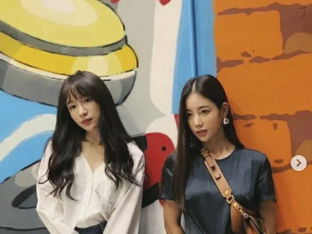 ハニ（EXID）＆キ・ウンセ、優劣選べない美貌ツーショットを公開（提供:OSEN）