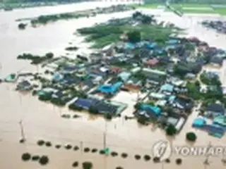 豪雨の死者・行方不明者５０人超　台風接近で被害拡大も＝韓国