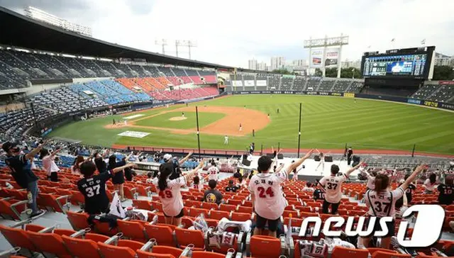 韓国プロ野球、新型コロナ陽性者が球場訪問… 試合進行には「問題なし」（画像:news1）