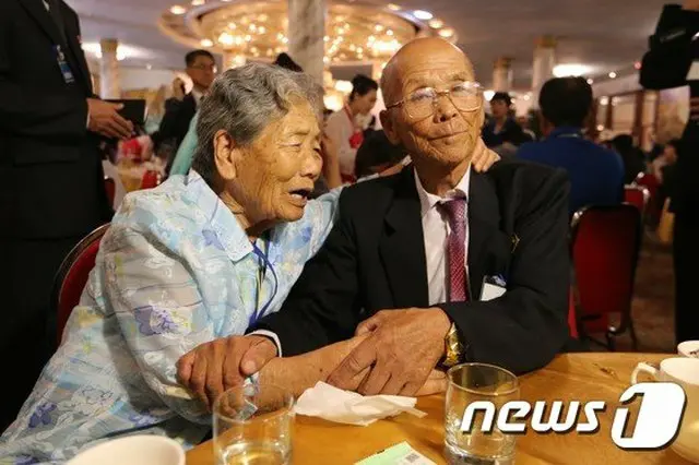 今月の15日“離散家族の再会20周年”を迎えるが、今回 その再会は実現しない（提供:news1）