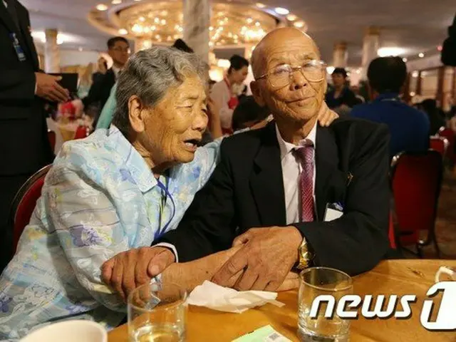 今月の15日“離散家族の再会20周年”を迎えるが、今回 その再会は実現しない（提供:news1）