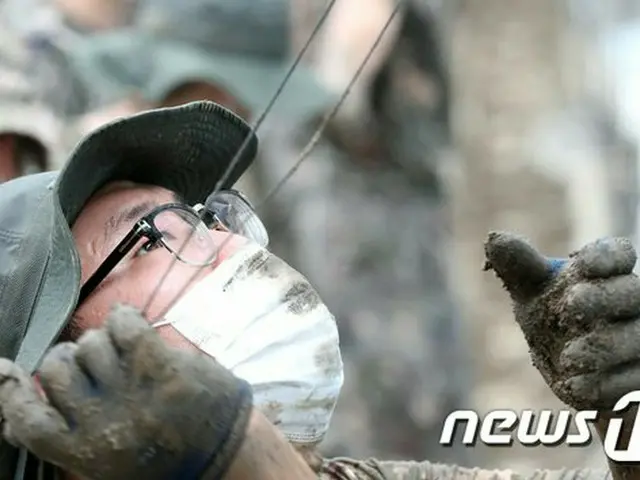 韓国軍、水害地域に人員2万5000人投入…崩壊した橋の復旧（提供:news1）