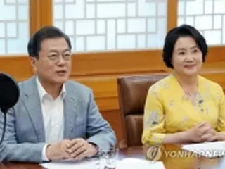文大統領夫妻　集中豪雨被災者に寄付
