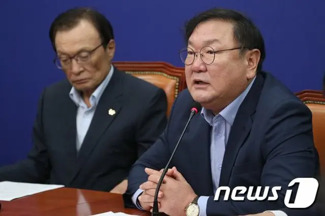 韓国与党は支持率急落に憂慮を表しながらも、自分たちの政策は正しいとして世論とかけ離れた発言が出ている（提供:news1）