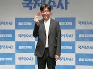 俳優キム・ヒウォン、「唇の傷は友人に殴られてできた...現在は同じアパートに住んでいる」