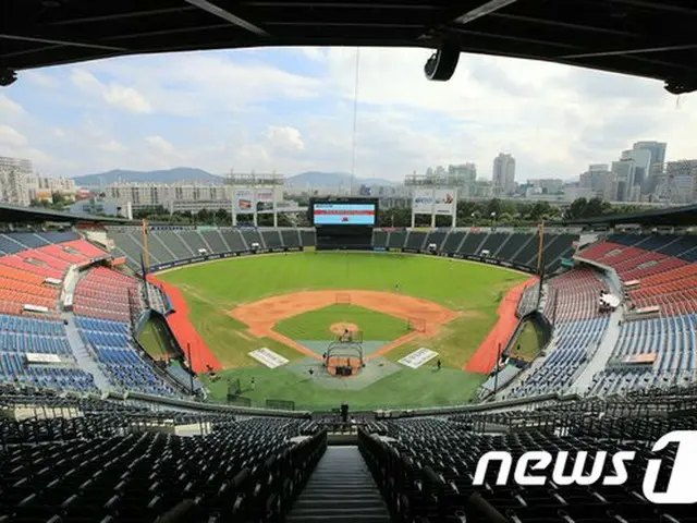 韓国で新型コロナ再び感染拡大…プロ野球、無観客試合に再転換（画像:news1）