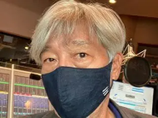 ラジオDJペ・チョルス、ラジオの生放送中もマスク着用...率先してコロナ予防