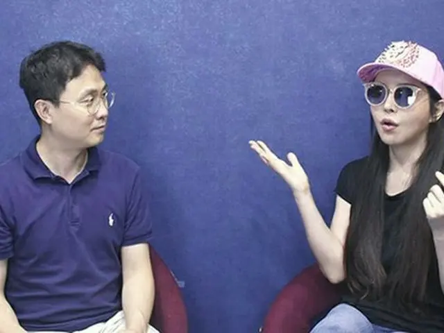 ハリス、YouTube番組で年上彼氏について言及「結婚の考えは半々、頼もしくてステキな人」。左からイ・ジノ、ハリス。（提供:OSEN）