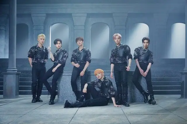 「ONEUS」が悲劇的な運命に置かれたヴァンパイアに変身した。（提供:OSEN）