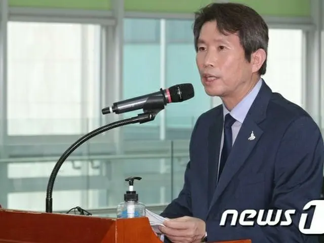イ・イニョン統一部長官、明日21日にケソン（開城）工業団地企業協会会長たちと面談（提供:news1）