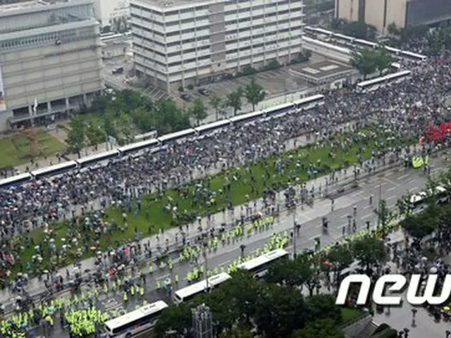 「1日の感染者300人台が現実に…引き続き拡大すれば第3段階に格上げも」=韓国(提供:news1)