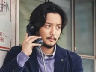 俳優ピョン・ヨハン、ふさふさのひげに長髪、リュ・ジュンヨル見てますか？