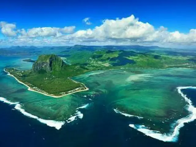 日本の船舶による重油流出事故、モーリシャスの首都で数万人規模の反政府デモ=韓国報道（画像提供:wowkorea）