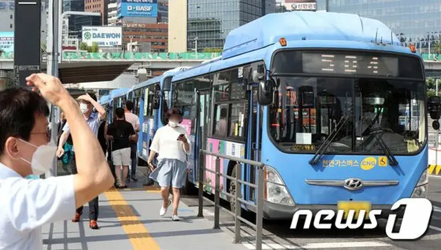 市内バス、夜9時以降における325路線の運行を減便＝韓国ソウル（画像提供:wowkorea）