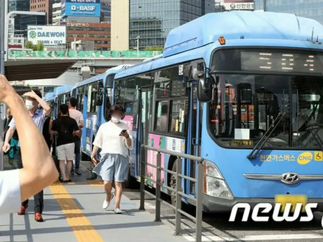 市内バス、夜9時以降における325路線の運行を減便＝韓国ソウル（画像提供:wowkorea）