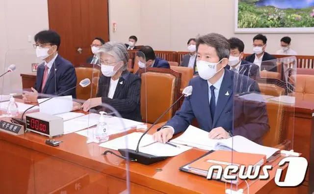 韓国の李仁栄 統一相が、外交統一委員会総会で発言している（画像提供:wowkorea）