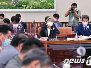韓国外相、「ニュージーランドでの韓国外交官セクハラ事件、責任を負う」