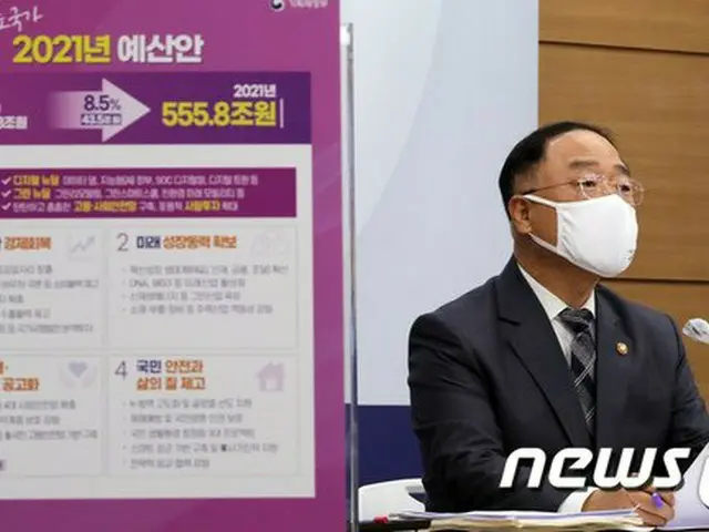 韓国副首相、来年度予算556兆ウォンで「コロナゴールデンタイム」を守る（画像提供:wowkorea）